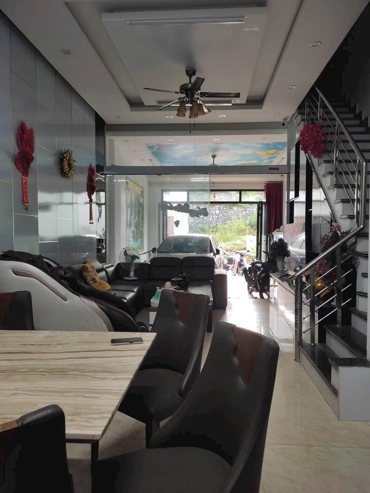 Nhà 3 tầng Khu đô thị Ban Mai Bãi Cháy 80m² giá 4 tỷ - Không thể bỏ qua!