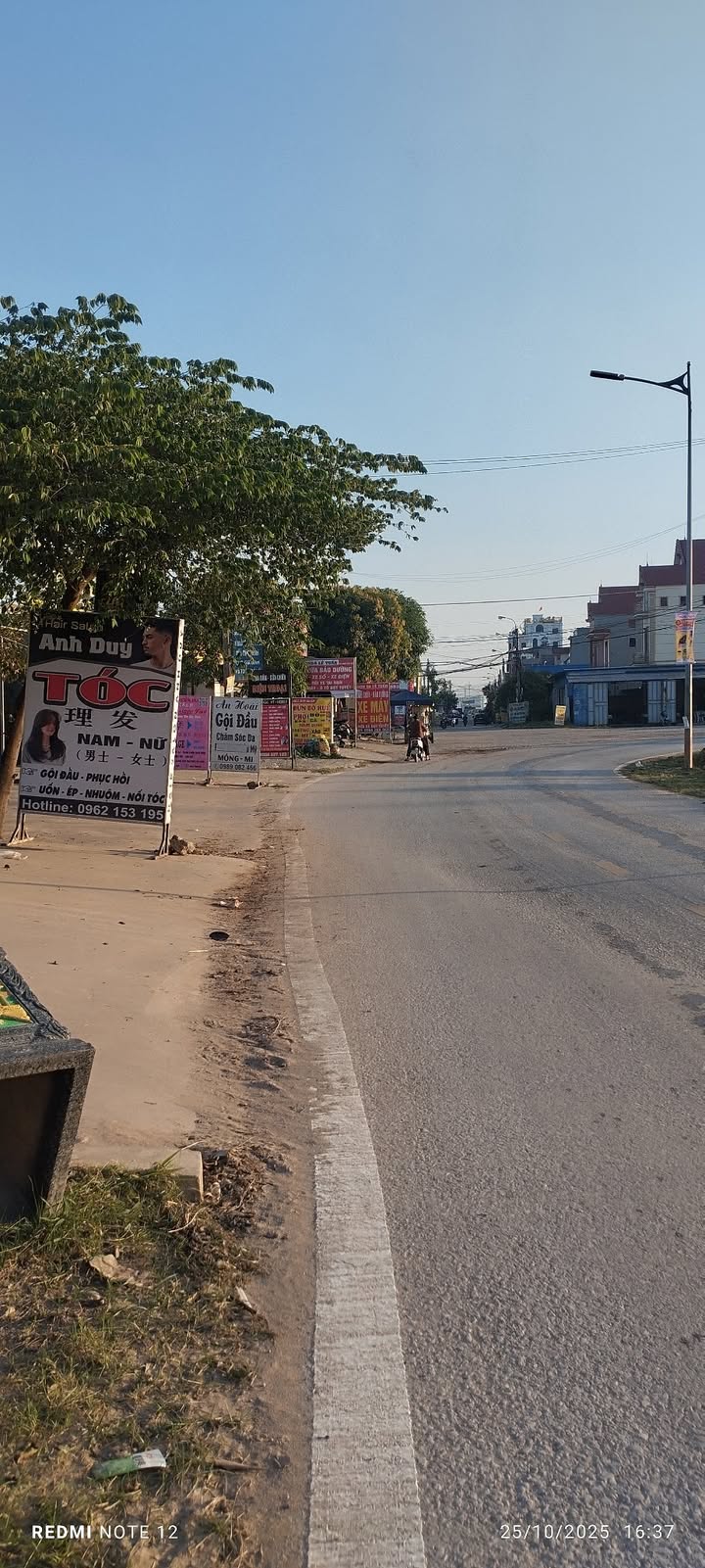 FrontHouse đường 261 Hồng Tiến Phổ Yên 75m² giá 2 tỷ - Kinh doanh sầm uất ngay ngã ba!