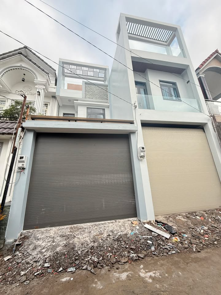 Nhà trệt 2 lầu hẻm 387 Trần Nam Phú 76m² giá 3.55 tỷ - Vị trí đẹp ngay trung tâm!