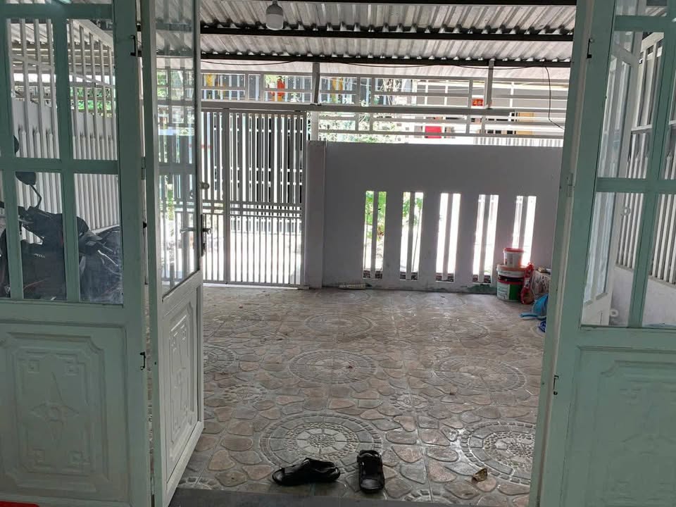 Nhà riêng Tân Kim Cần Giuộc 100m² giá 2.35 tỷ - Sổ đỏ chính chủ, hẻm ô tô thông thoáng!