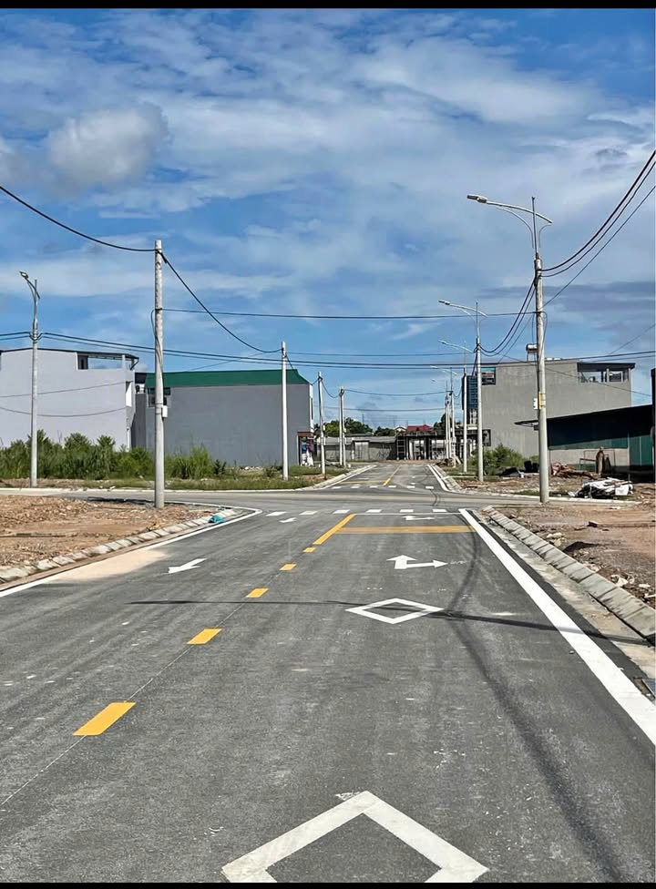 Lô đất 127.5m² tại Đường D9 - KĐT Phú Long - Giá chỉ 1.6 tỷ, cơ hội đầu tư tuyệt vời!