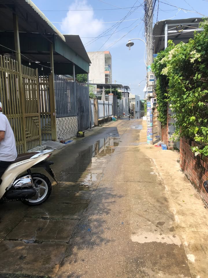 Nhà đẹp tại Long Điền 150m² giá 2.4 tỷ - Gần biển Long Hải!