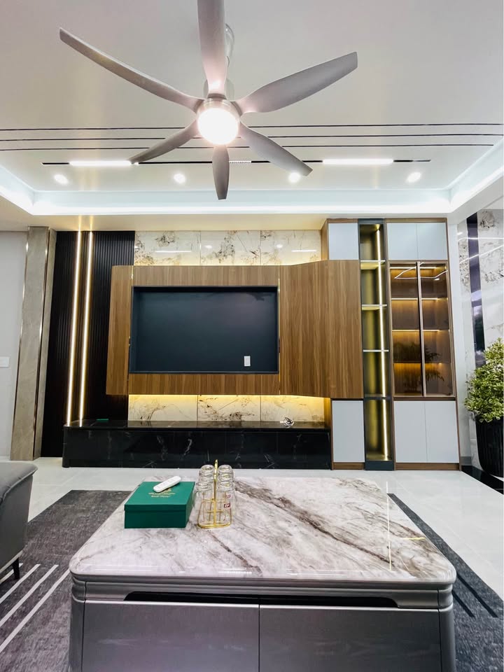 Nhà mặt phố Đặng Cương, An Dương, 59m² giá 4.3 tỷ - Kinh doanh sầm uất!