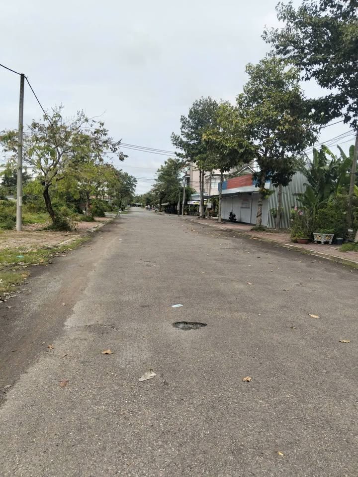 Đất mặt tiền đường nhựa Phường Tân Ngãi, TP Vĩnh Long 109m² - Giá tốt, thương lượng ngay!