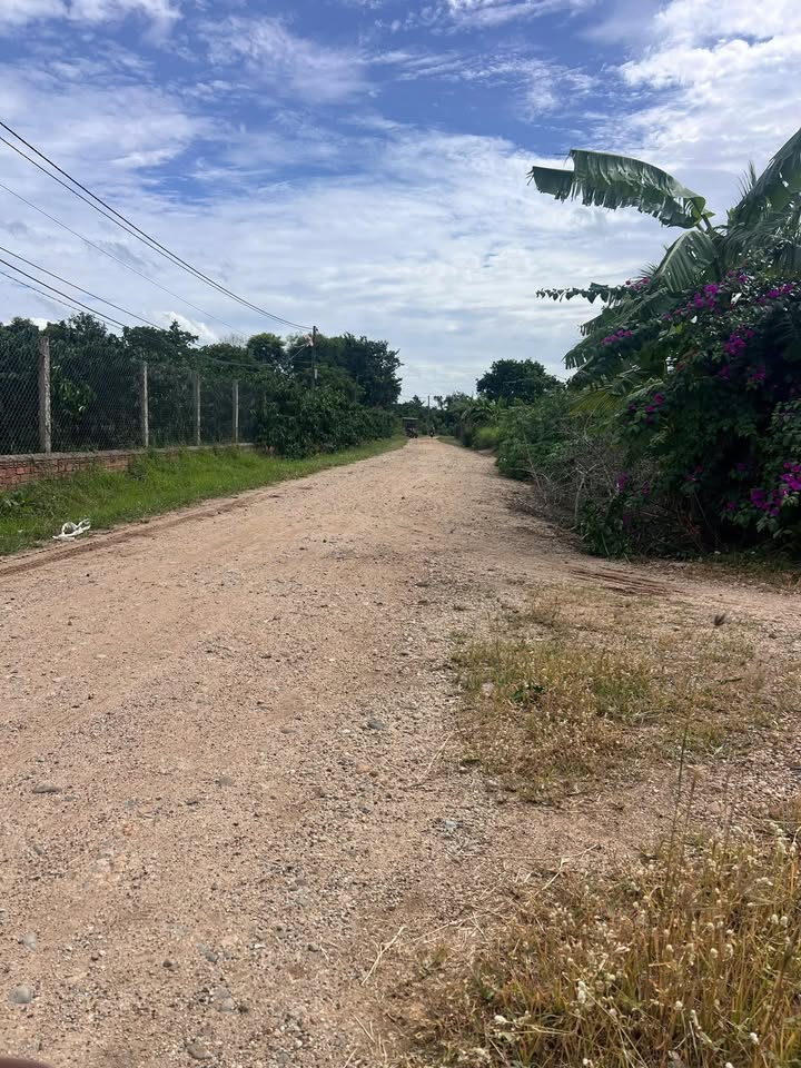 Đất thổ cư Cư Ni, Ea Kar 300m² giá chỉ 200 triệu - Sổ hồng chính chủ!