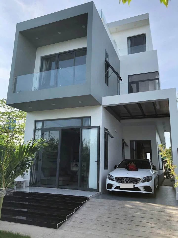 Biệt thự 1 trệt 2 lầu Tỉnh Lộ 925, Châu Thành, Hậu Giang 308m² giá 5.89 tỷ - Phong cách hiện đại, tiện nghi đầy đủ!