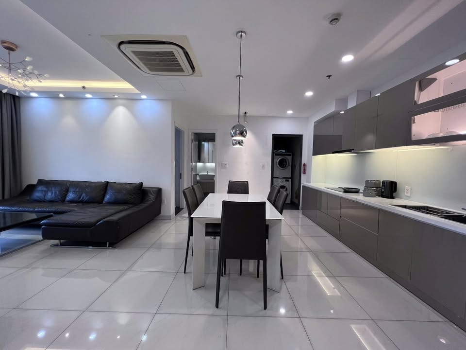 Chung cư Hoa Sen Quận 11 64m² giá 3.6 tỷ - Thiết kế căn góc thoáng mát!