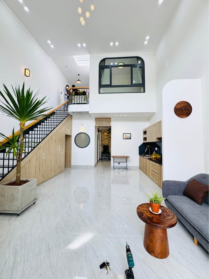 Nhà riêng Nguyễn Thái Học, Pleiku 90m² giá 3.1 tỷ - Thiết kế hiện đại và tiện nghi!