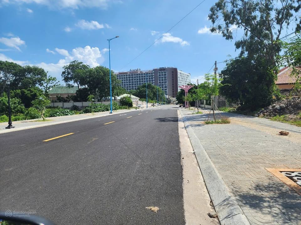 Đất mặt tiền Võ Thị Sáu, Long Hải 90m² giá 2.5 tỷ - Kinh doanh đa dạng