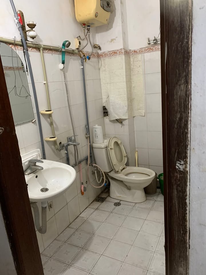 Phòng cho thuê tại Ngõ 24 Kim Đồng, 2.2 triệu - Không chung chủ, đầy đủ tiện nghi!