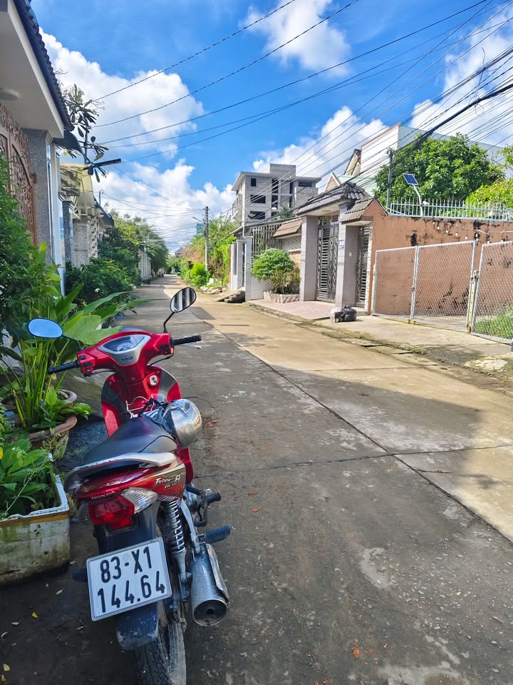 Nhà trệt lửng Hẻm 244 Phú Lợi, Sóc Trăng 60m² - An ninh, ô tô vào tận nhà!