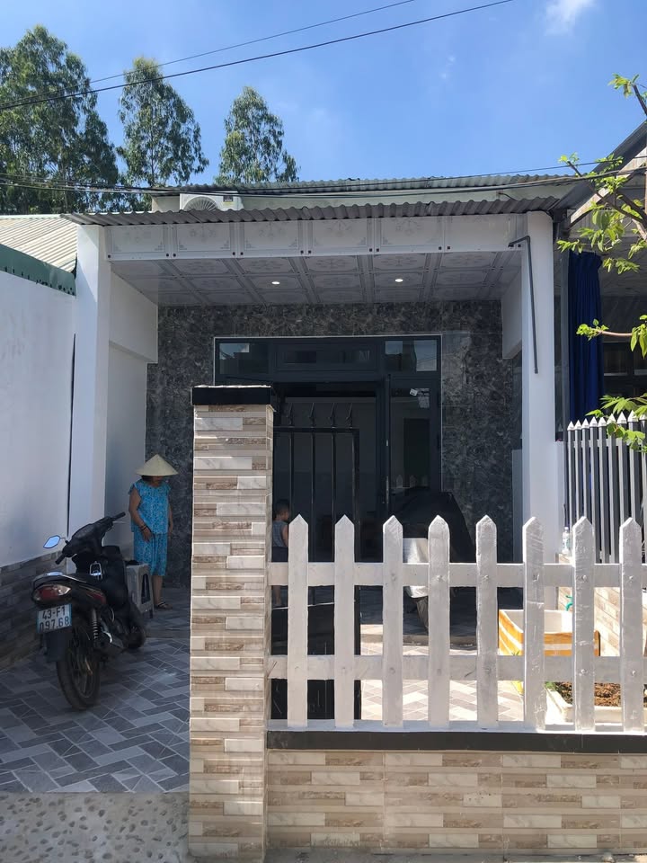 Nhà cho thuê mặt tiền đường Thanh Vinh, Đà Nẵng 3PN giá 4 triệu - Gần khu công nghiệp Hoà Khánh!