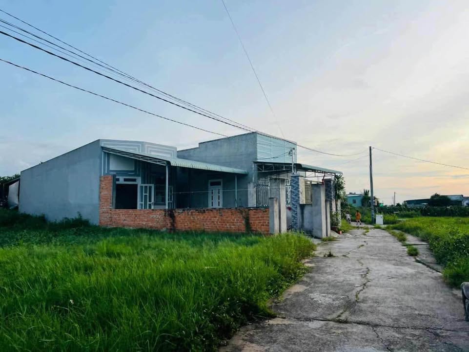 Nhà cấp 4 Phong Nẫm, 153m² giá 1.15 tỷ - Sổ đỏ chính chủ, ô tô vào tận nơi!