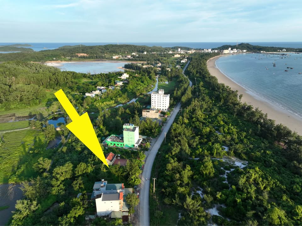 Đất mặt đường chính Đồng Tiến Cô Tô 210m² giá 4.2 tỷ - Đầu tư sinh lời ngay!