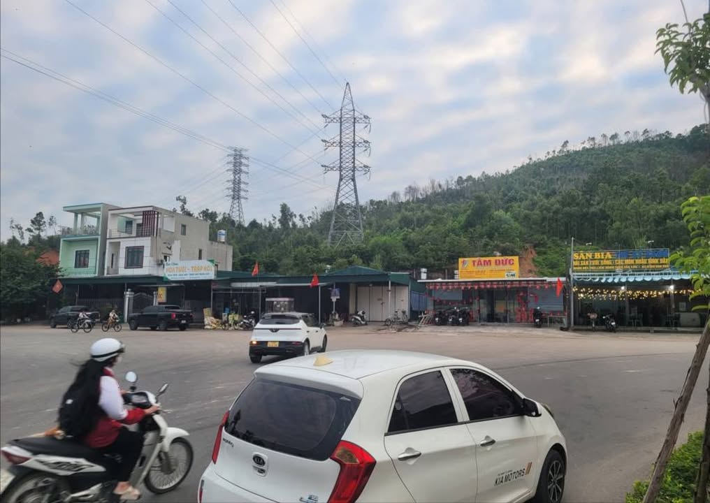 Đất nền 100m² ngay cổng KCN Đông Mai, Quảng Yên giá 1 tỷ - Đầu tư sinh lời hấp dẫn!