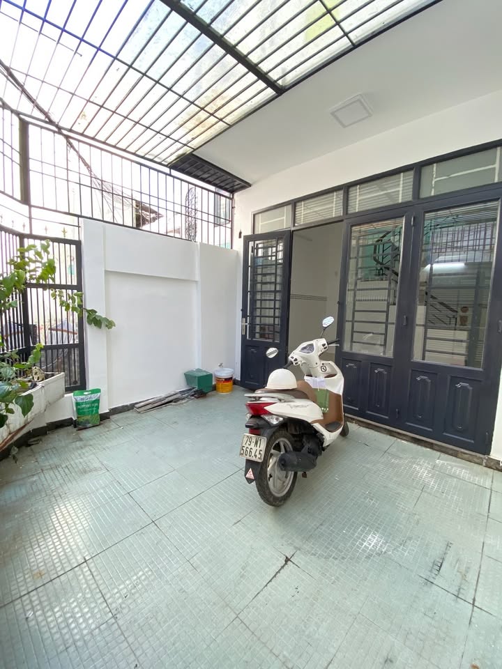 Nhà Cho Thuê Hẻm Bà Hom, Quận 6 - 57m² giá 8 triệu, Thích hợp Gia Đình!