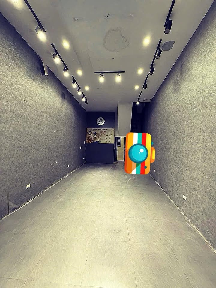 Cho thuê mặt bằng Nguyễn Văn Cừ 50m² chỉ 10 triệu - Vị trí đắc địa, trống suốt!