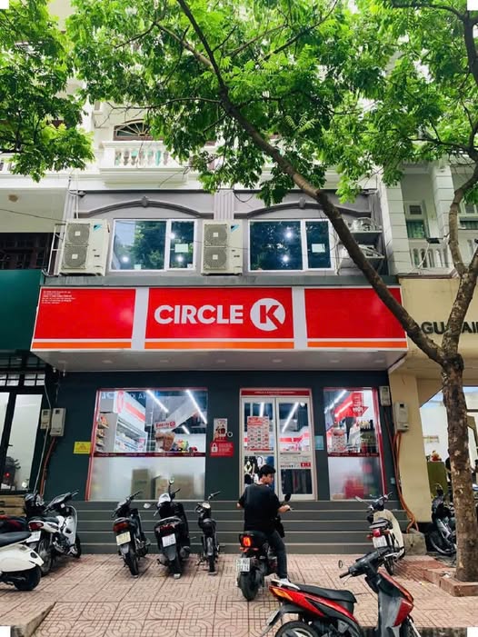 Nhà mặt phố Trung Hòa 133m² cho thuê - Thiết kế hiện đại, ưu tiên Spa!