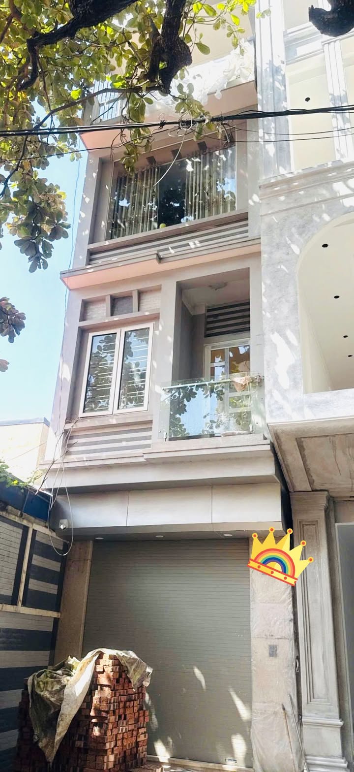 Bán nhà 5 tầng ngõ phố Hai Bà Trưng, Cát Dài, 45m² giá 5.15 tỷ - Ô tô vào tận nhà!