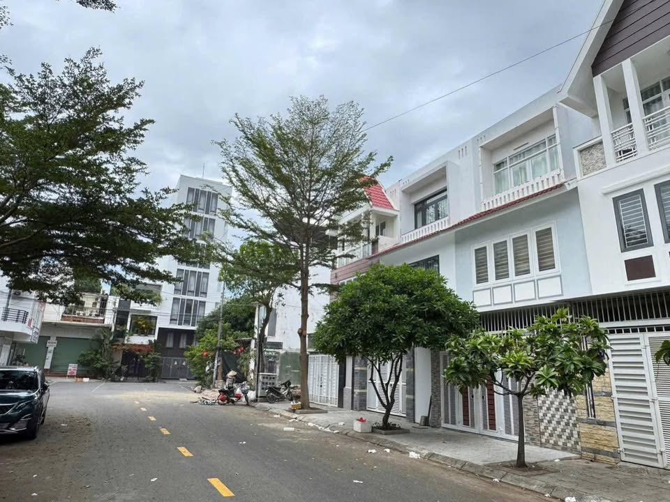 Đất Mặt Tiền Vương Thừa Vũ Nha Trang 90m² giá 5.95 tỷ - Cơ hội đầu tư sinh lời!