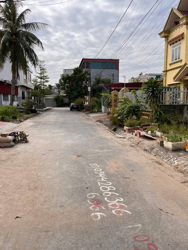 Chung cư An Dương 92m² giá chỉ 3 tỷ - Gần mọi tiện ích sống!