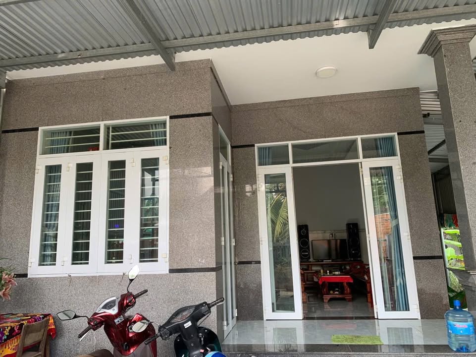 Nhà cấp 4 Diên An 290m² giá 1.6 tỷ - Sẵn sàng vào ở ngay!