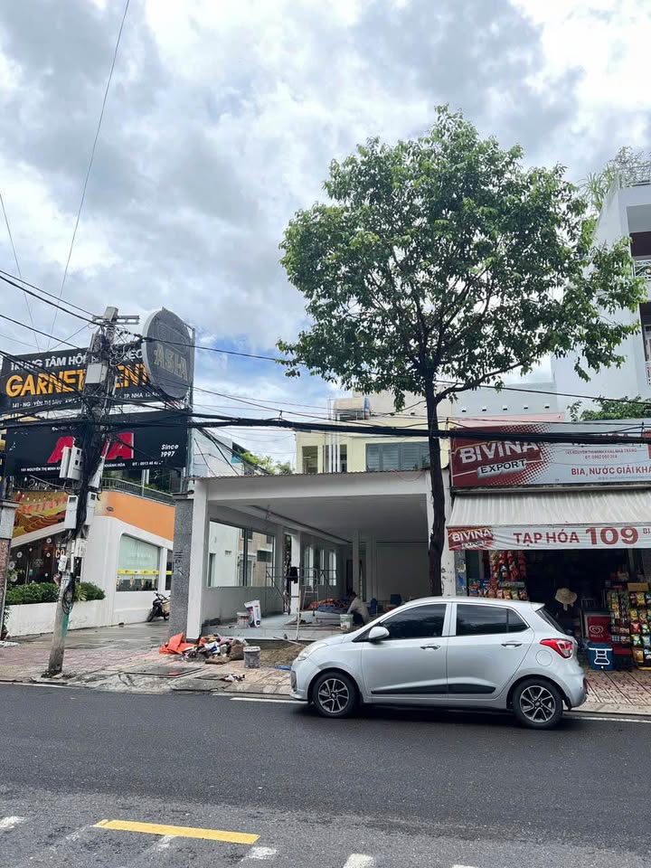 Shophouse cho thuê đường Nguyễn Thị Minh Khai 171.3m² - Vị trí đắc địa, kinh doanh tự do!