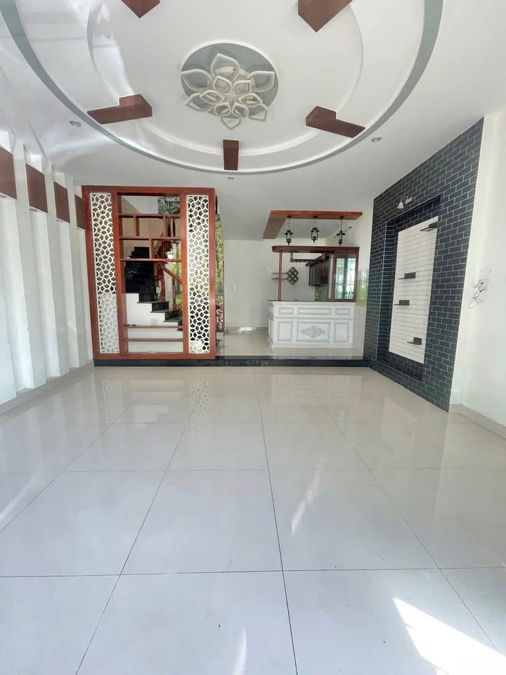 Nhà mặt tiền 3 tầng đường Hà Thanh 1, Quy Nhơn 58m² giá 5 tỷ - Đầu tư sinh lời ngay!