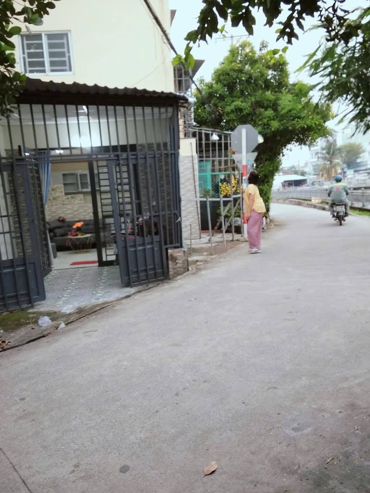 Nhà cấp 4 Thạnh Xuân 24m² giá 1.1 tỷ - Mặt tiền kinh doanh sầm uất!