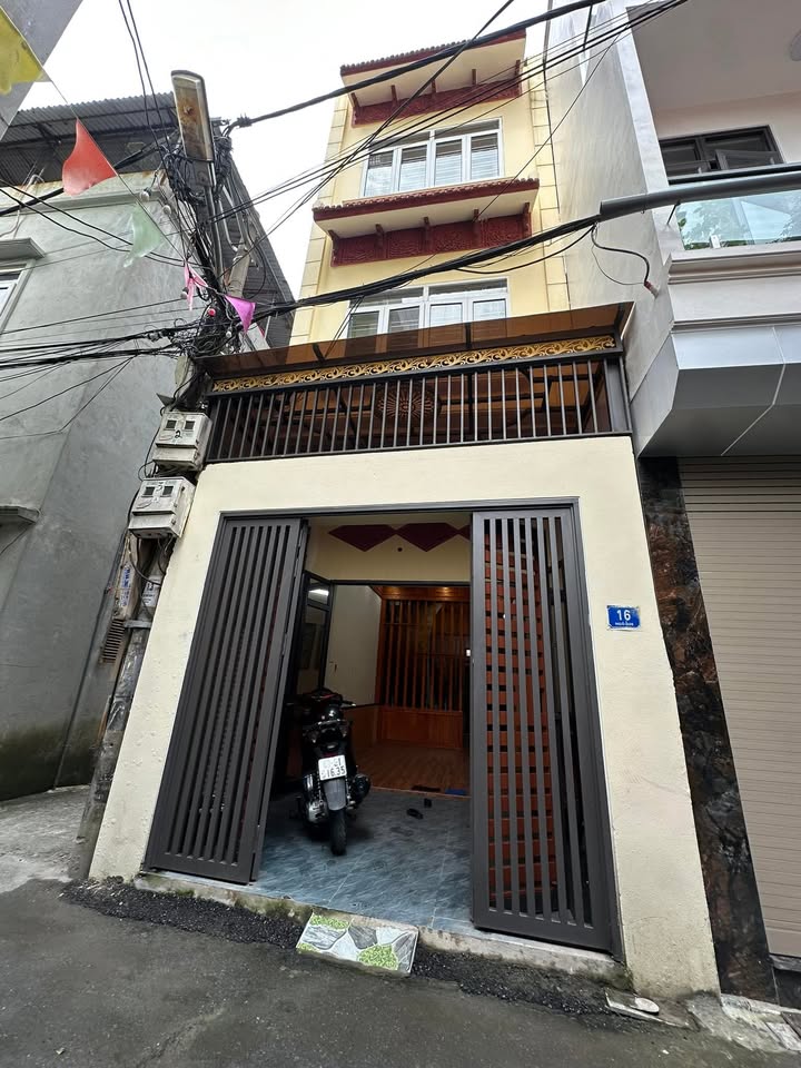 Nhà 3,5 tầng lô góc 51,5m² phố Chợ Gạo, Hưng Yên - Sẵn sàng vào ở!