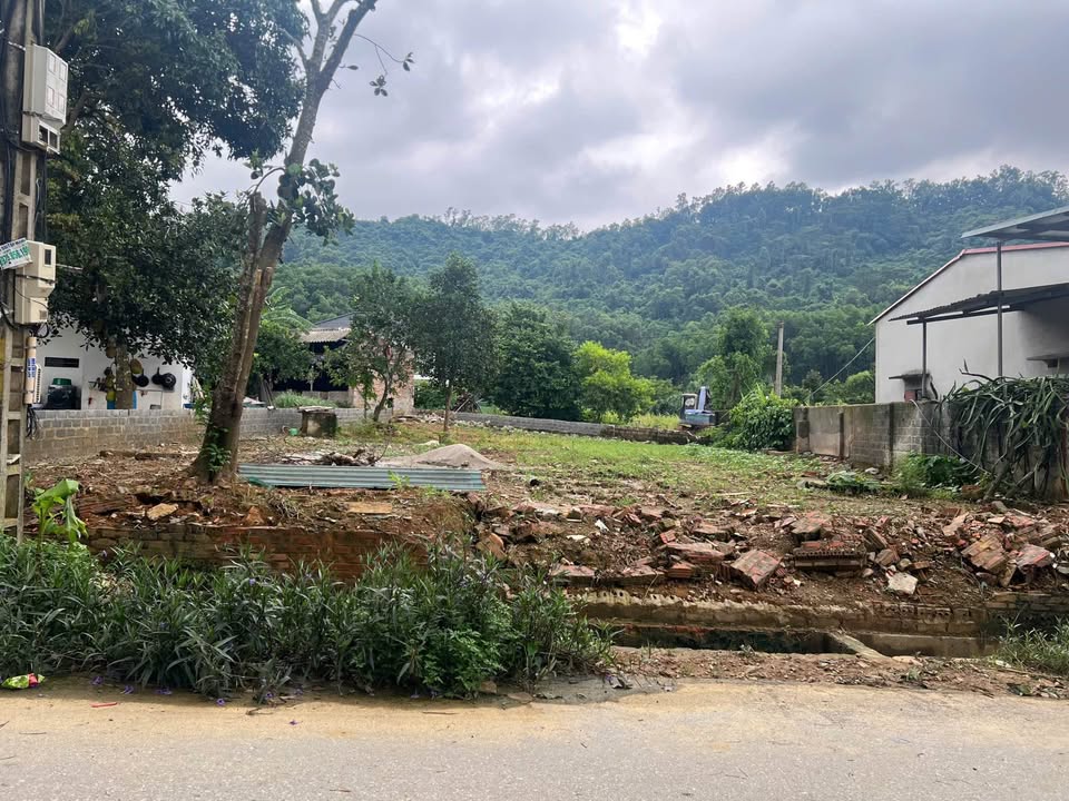 Đất 2 mặt tiền tại Yên Bài - Ba Vì 450m² giá chỉ 5 tỷ - Cơ hội đầu tư lý tưởng!