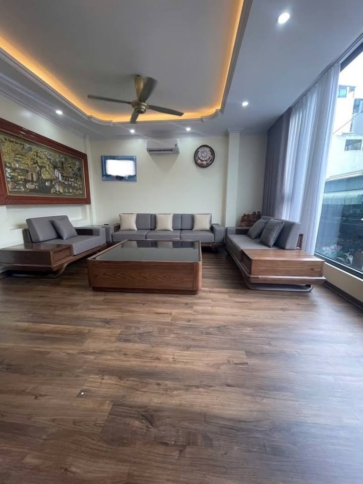 Nhà lô góc La Phù 51m² giá 8 tỷ - Ô tô vào tận nhà, thang máy hiện đại!