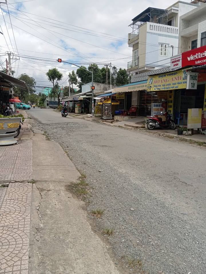 Nhà mặt tiền kinh doanh tại phường Thanh Đức, Vĩnh Long - 75m² giá chỉ 3.25 tỷ!