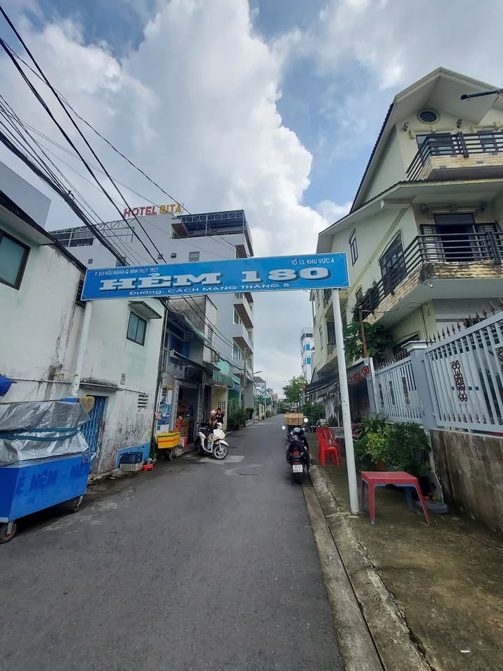 Phòng trọ hẻm 180 đường Cách Mạng Tháng 8 14m² giá 1.5 triệu - Gần các trường ĐH lớn!