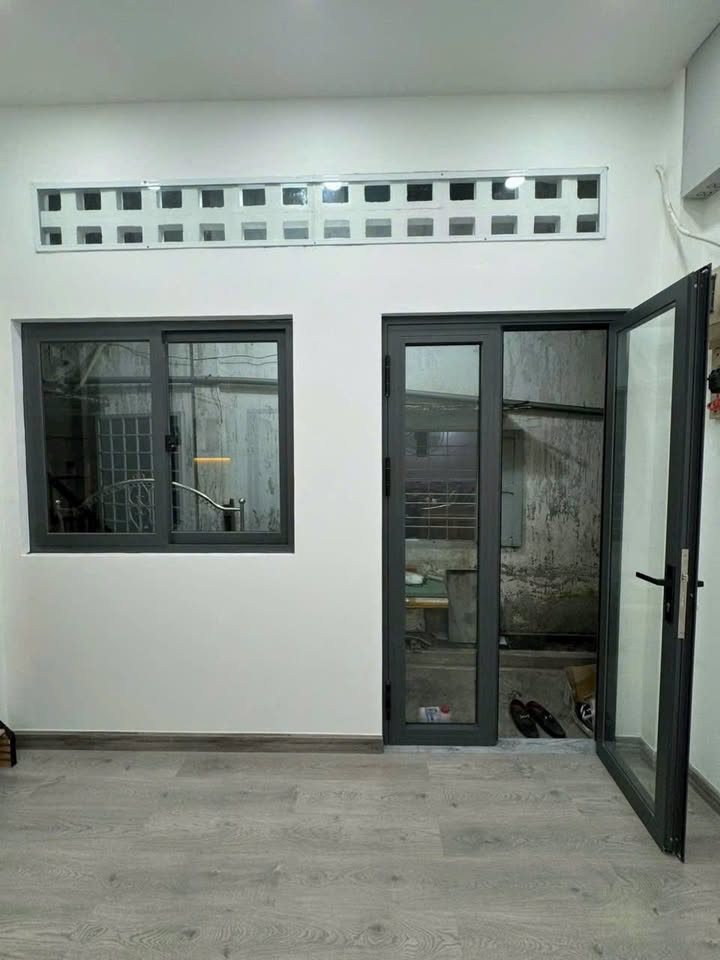 Nhà bán Dạ Nam, Phường 2, Quận 8, diện tích 39m² giá 2.45 tỷ - Kết cấu đẹp, hẻm thông thoáng!