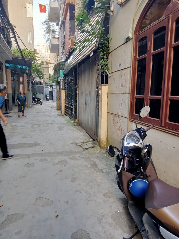 Nhà phố Hồng Tiến Long Biên 25m² giá 5.99 tỷ - Mặt ngõ thông thoáng, khu dân trí cao!