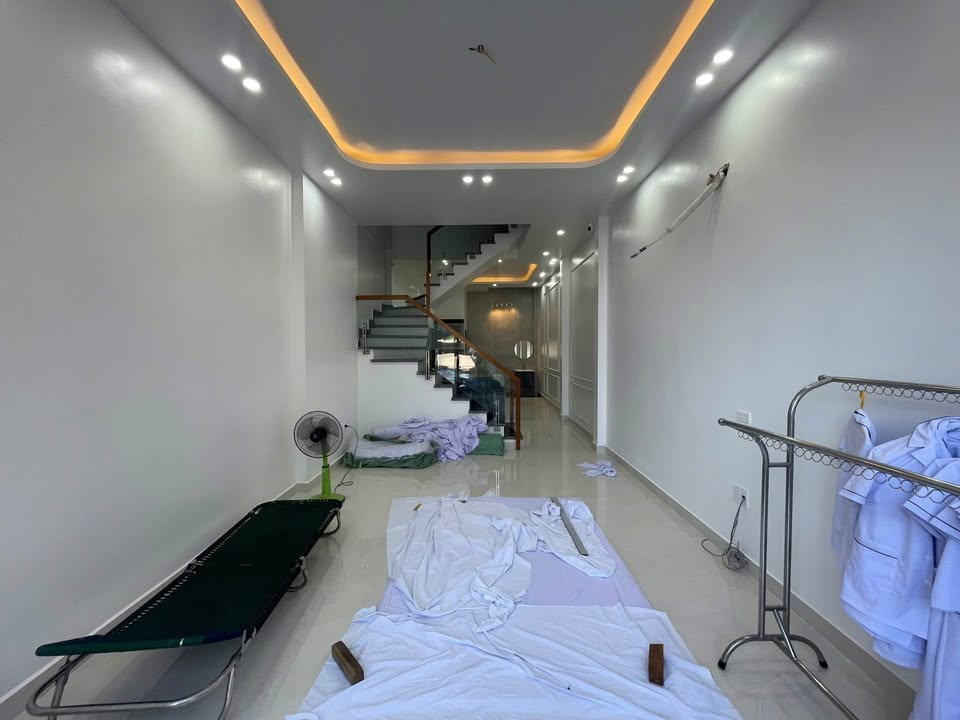 Nhà 4 tầng mới xây phố Văn Cao, Hải Phòng 54m² giá 4.87 tỷ - Không gian sống lý tưởng!