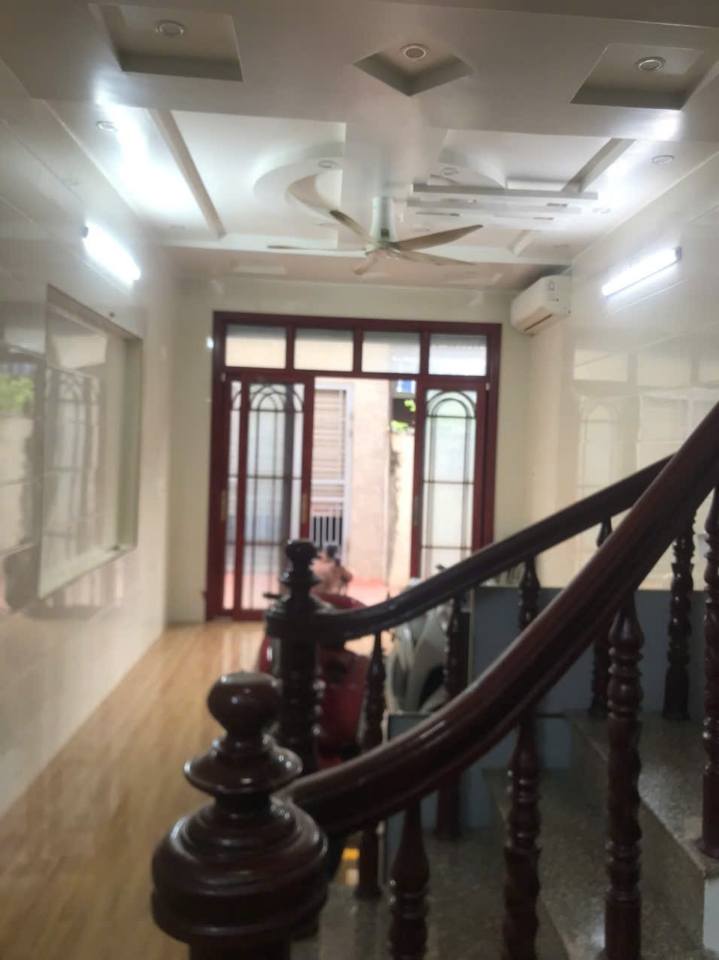 Nhà 3 tầng đường Bùi Thị Từ Nhiên, Hải Phòng 40m² giá 2.75 tỷ - Ô tô đỗ cửa, sạch đẹp ở ngay!