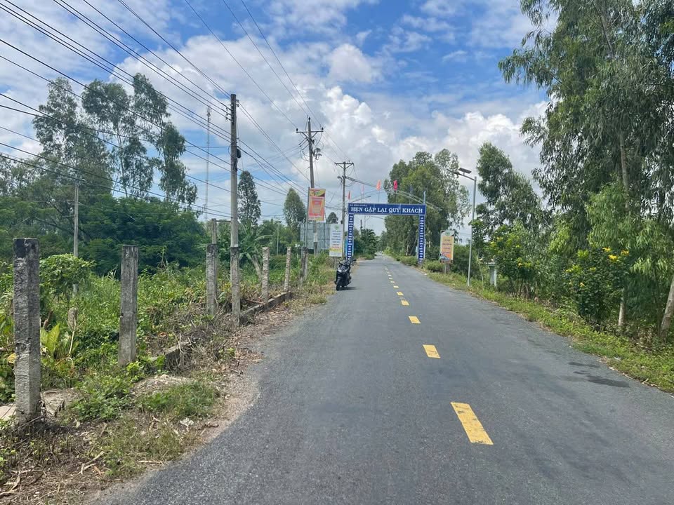 Đất nền mặt tiền đường Lê Hồng Phong, Châu Đốc 59m² giá chỉ 330 triệu - Cơ hội đầu tư tốt!