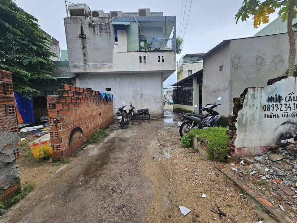 Đất liền kề Đinh Bộ Lĩnh, Quy Nhơn, 40m² giá 2,2 tỷ - Đầu tư sinh lời ngay!