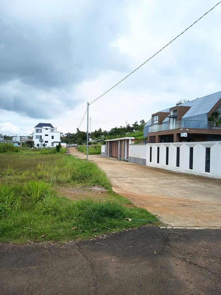 Nhà cấp 4 Phường 2 Bảo Lộc 144m² giá 1.7 tỷ - Hẻm nhựa 5m đẹp!