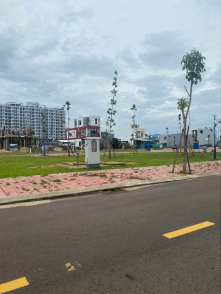 Đất nền tại khu Đông chợ Dinh, phường Nhơn Bình 110m² giá 2.75 tỷ - Cơ hội đầu tư hấp dẫn!