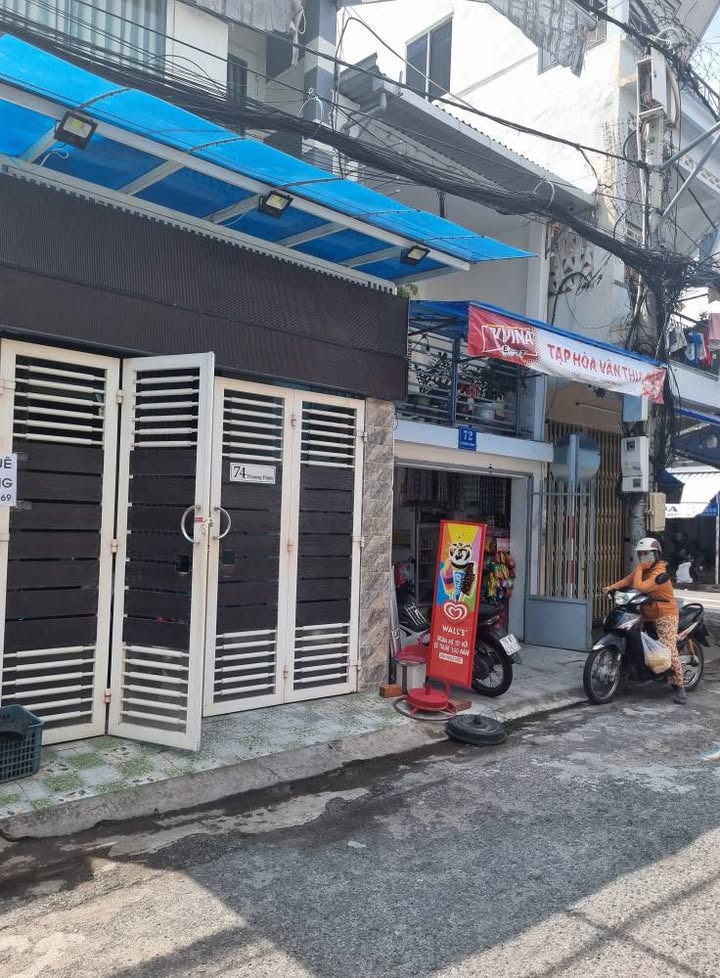 Nhà mặt tiền đường Trương Định Nha Trang 46m² giá 9.5 triệu - Thiết kế 3 phòng ngủ tiện nghi!