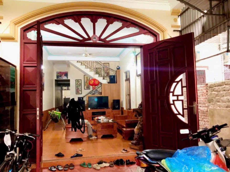 Nhà 2 tầng Phương Đông Uông Bí 146m² giá 1.6 tỷ - Đường ô tô vào tận nhà!