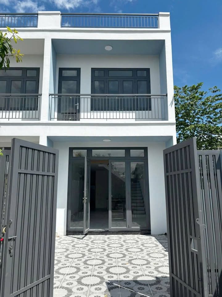 Nhà 2 tầng Bàu Đồn, Gò Dầu 114m² giá 1.8 tỷ - Cơ hội đầu tư tuyệt vời!