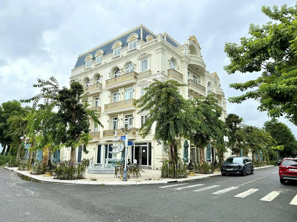 Townhouse 4 tầng Đà Nẵng 858m² giá 400 triệu/tháng - Đầu tư sinh lời ngay!