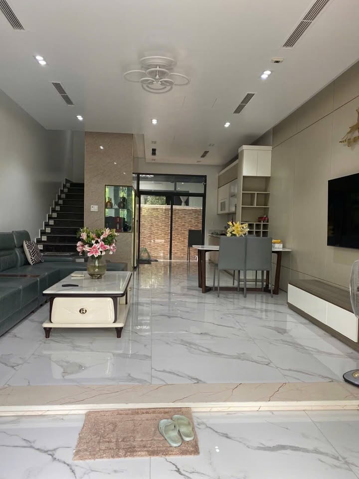 Căn hộ Vinhomes Marina Hải Phòng 75m² giá 28 triệu - Nội thất đầy đủ, thương lượng!