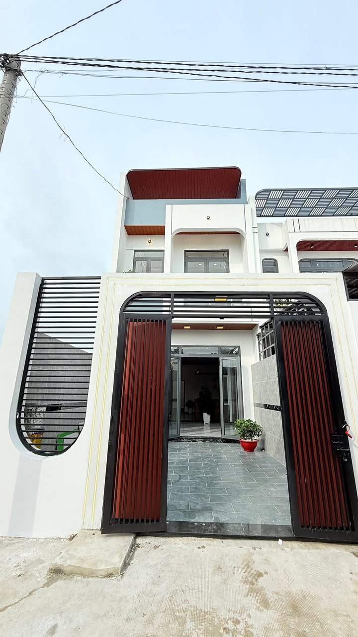 Nhà đẹp tại Mỹ Hạnh Nam, Đức Hòa 100m² giá 2.6 tỷ - Dọn vào ở ngay!