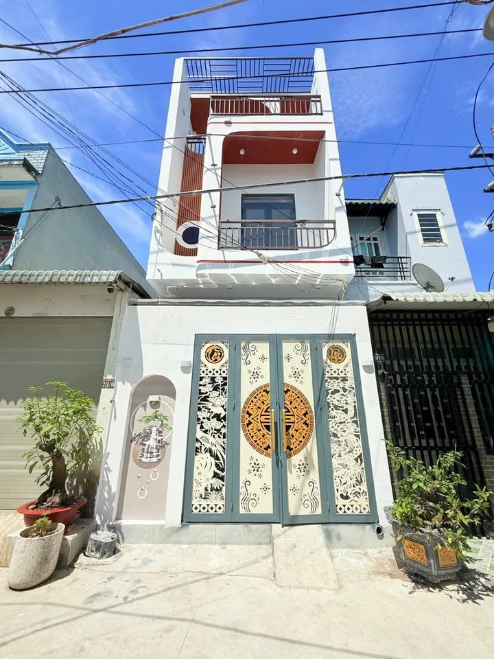 Nhà phố mặt tiền 80m² tại KCN VSIP 3, Tân Uyên - Đang cho thuê 10 triệu/tháng!