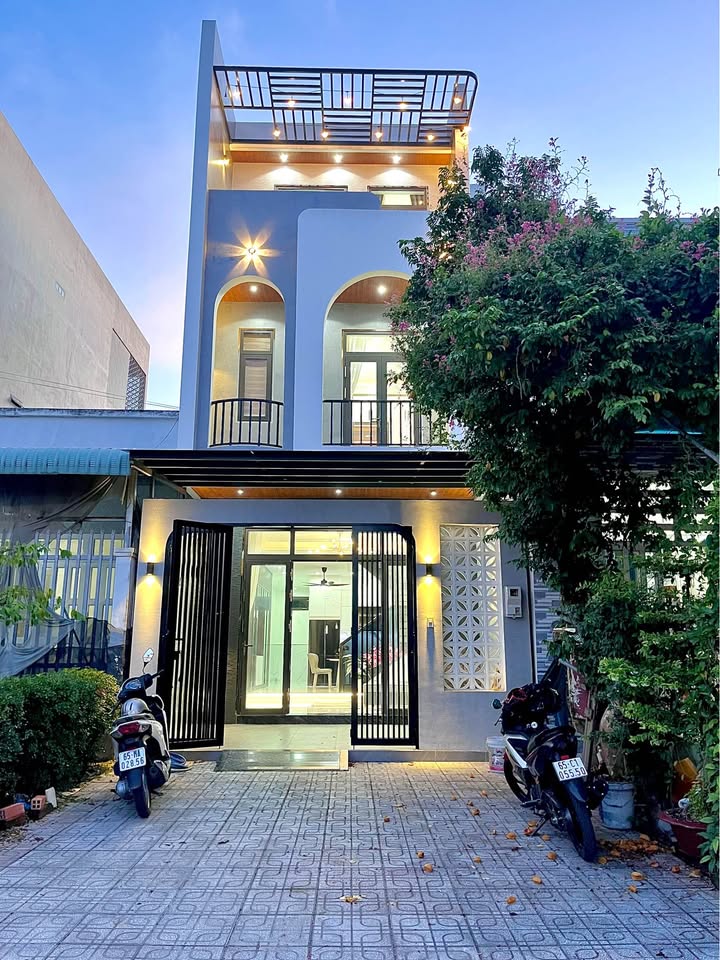 Nhà 1 Trệt 2 Lầu đường số 9, Cái Răng, Cần Thơ 85m² giá 5.3 tỷ - Chính chủ bán gấp!